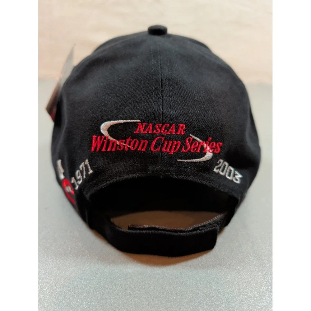 Chase‎ Authentics NASCAR Winston Cup Series Victory Lap 1971-2003 Hat Black Red
